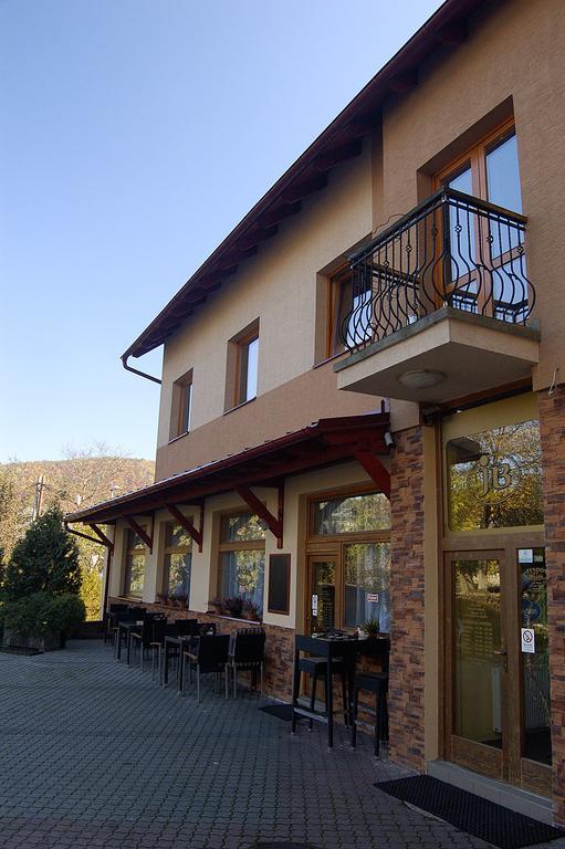 Penzion Majak Banska Bystrica Exterior photo